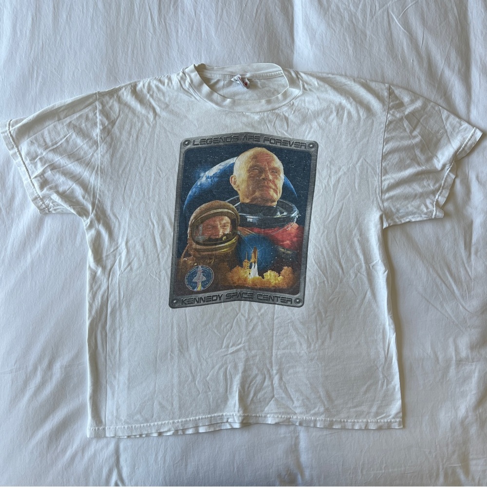 Vintage Kennedy Space Center Graphic T-Shirt